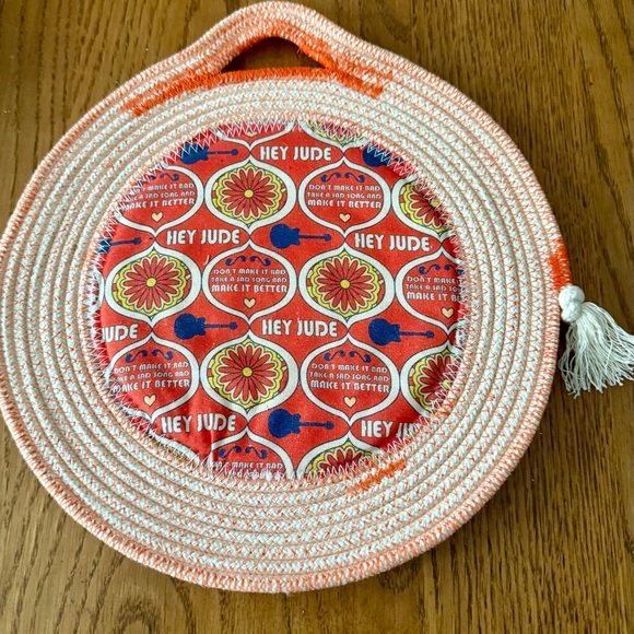 Other - Trivet & small basket ‘Hey Jude' theme fabric